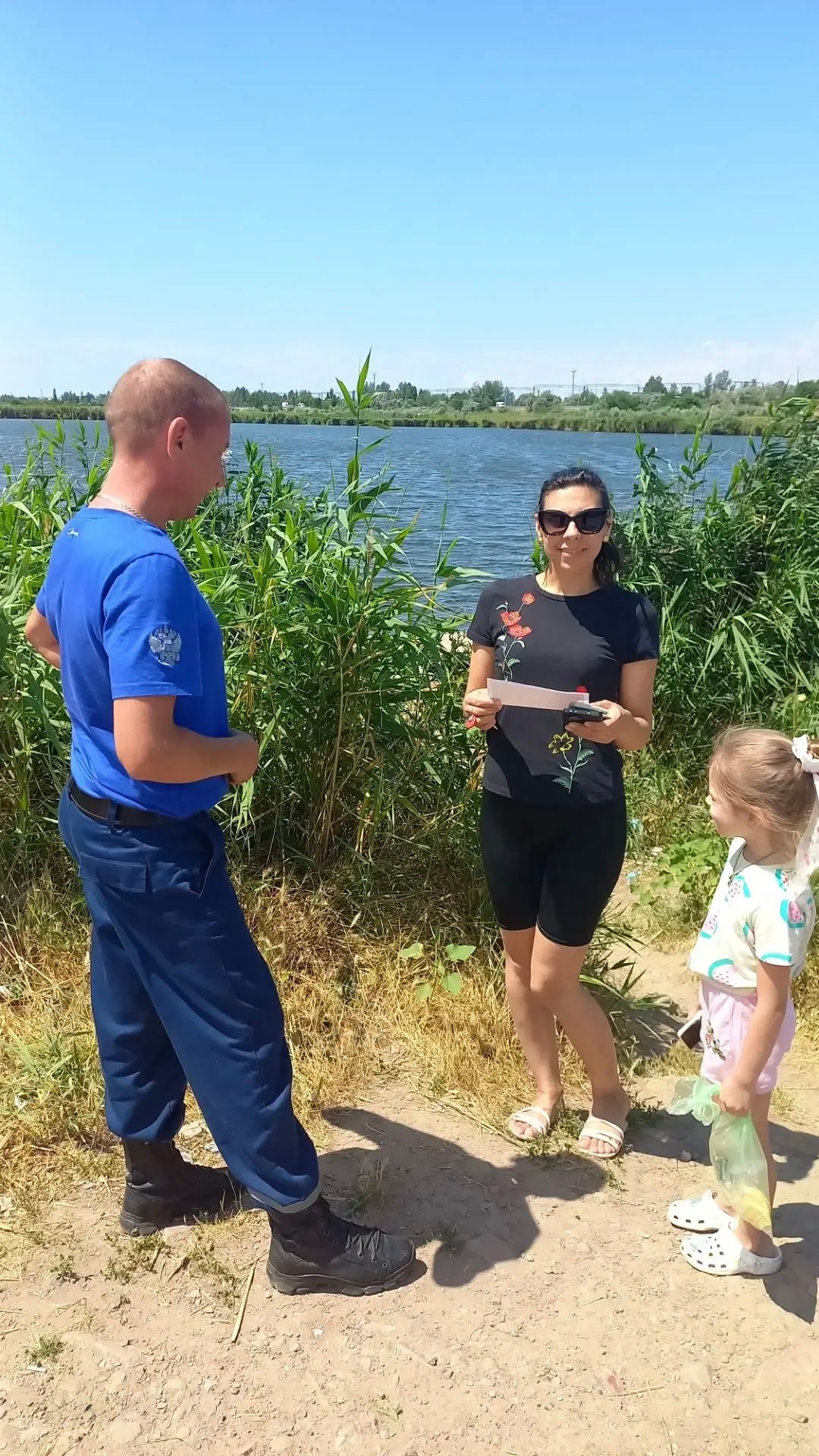 Спасатели напоминают о безопасности у воды и высокой пожарной опасности