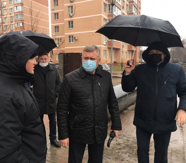 Геннадий Павлятенко проверил ход аварийно-восстановительных работ на газопроводе по улице Северная
