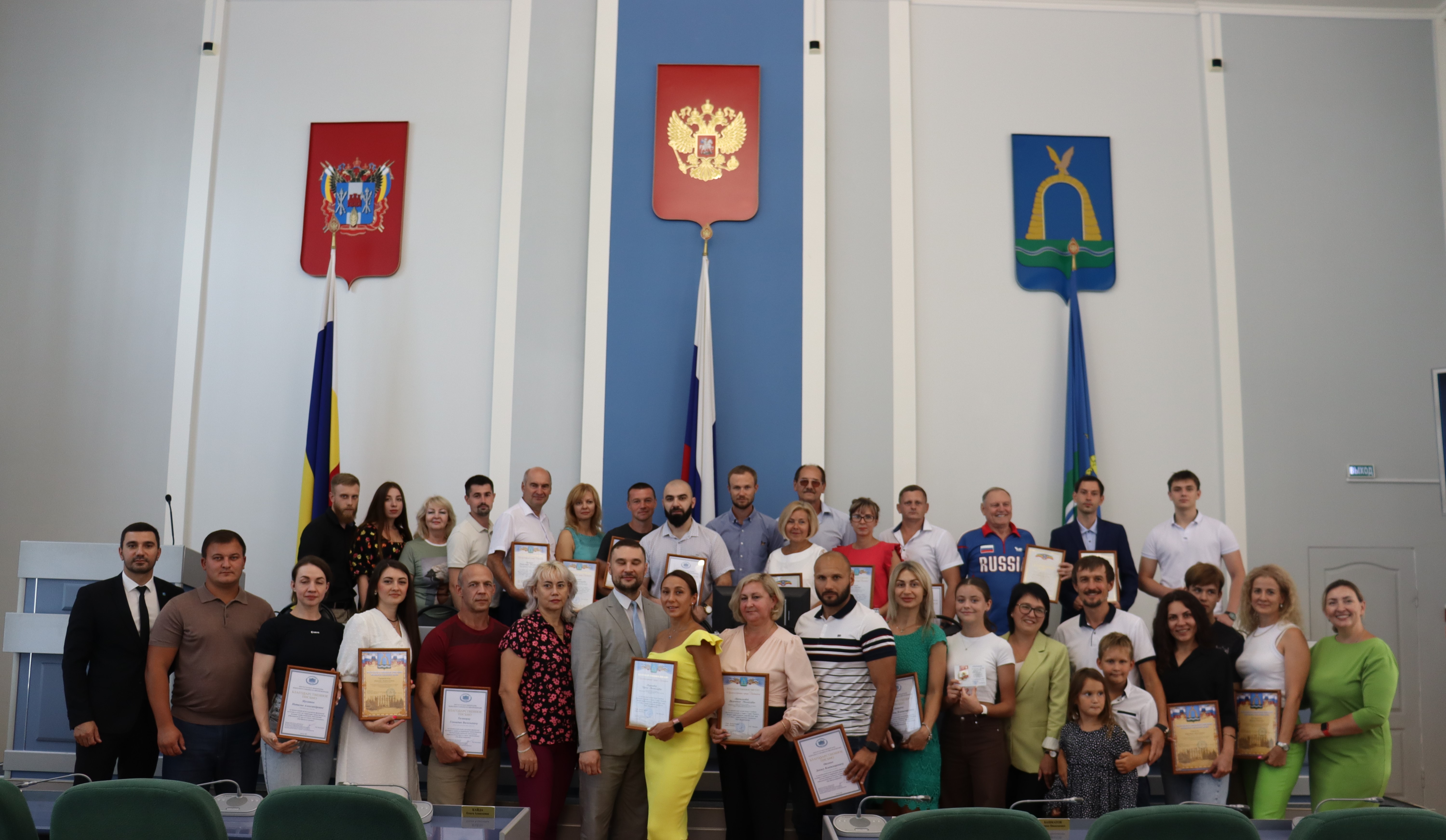 В Батайске поздравили тренеров и спортсменов в преддверии Дня физкультурника