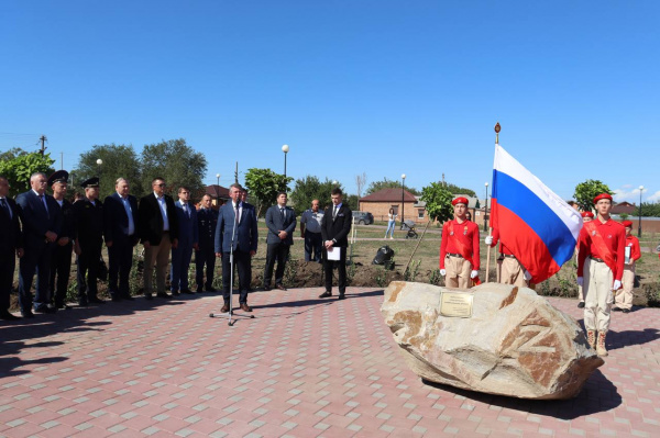 В Батайске заложили камень на месте будущей стелы «Героям Донбасса».
