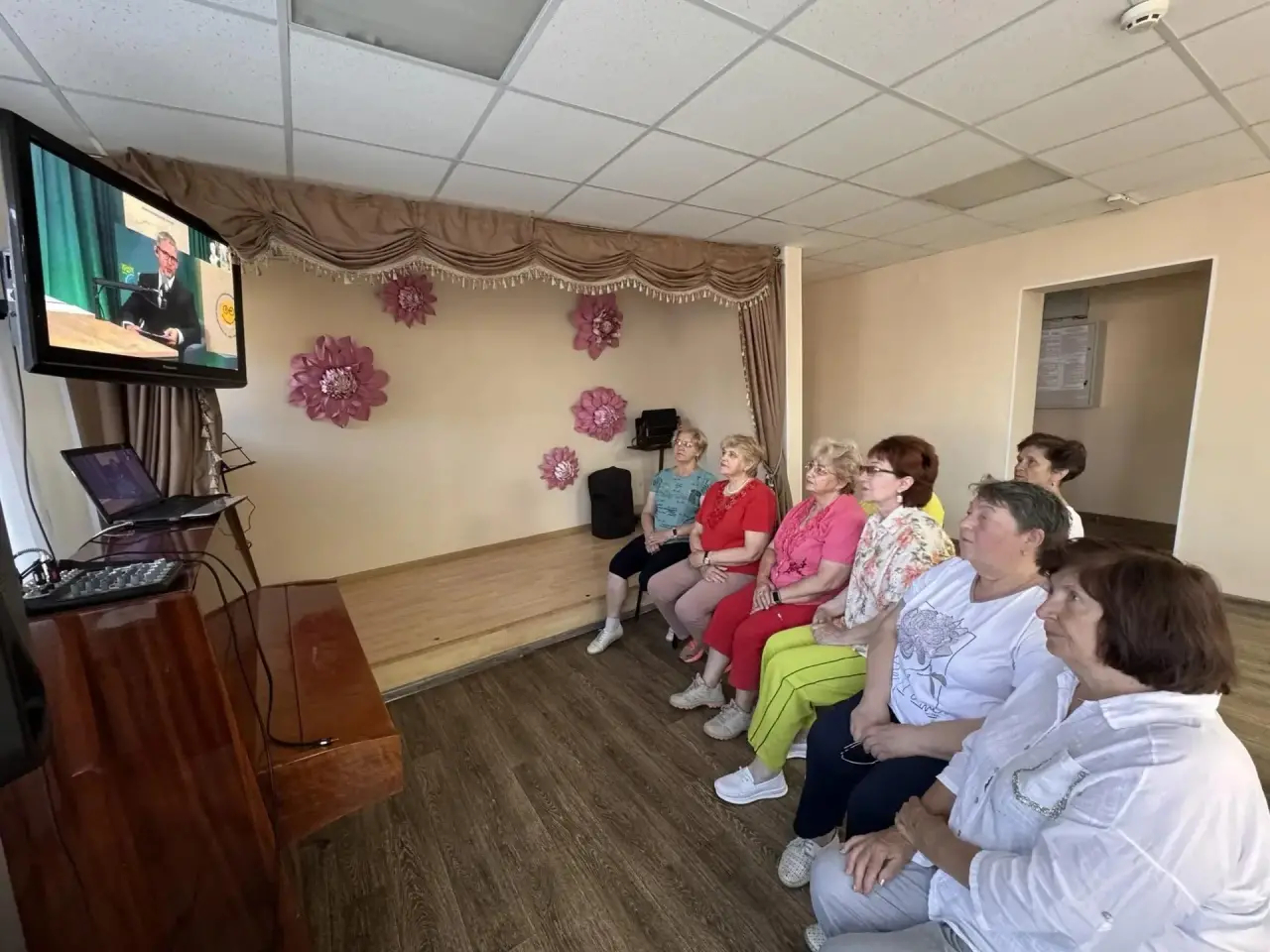 В ЦСО Батайска помогают осваивать компьютерную грамотность