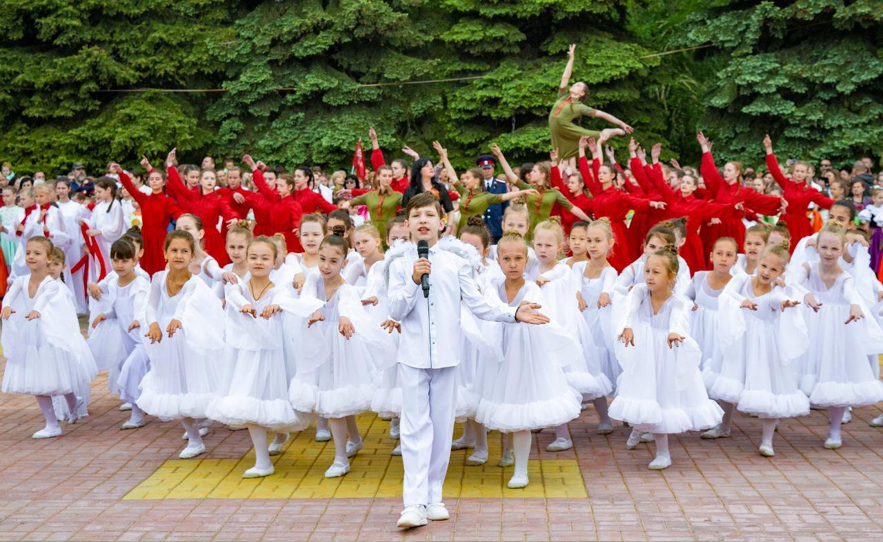 18 батайчан стали лауреатами городского фотоконкурса "В объективе Батайск" 