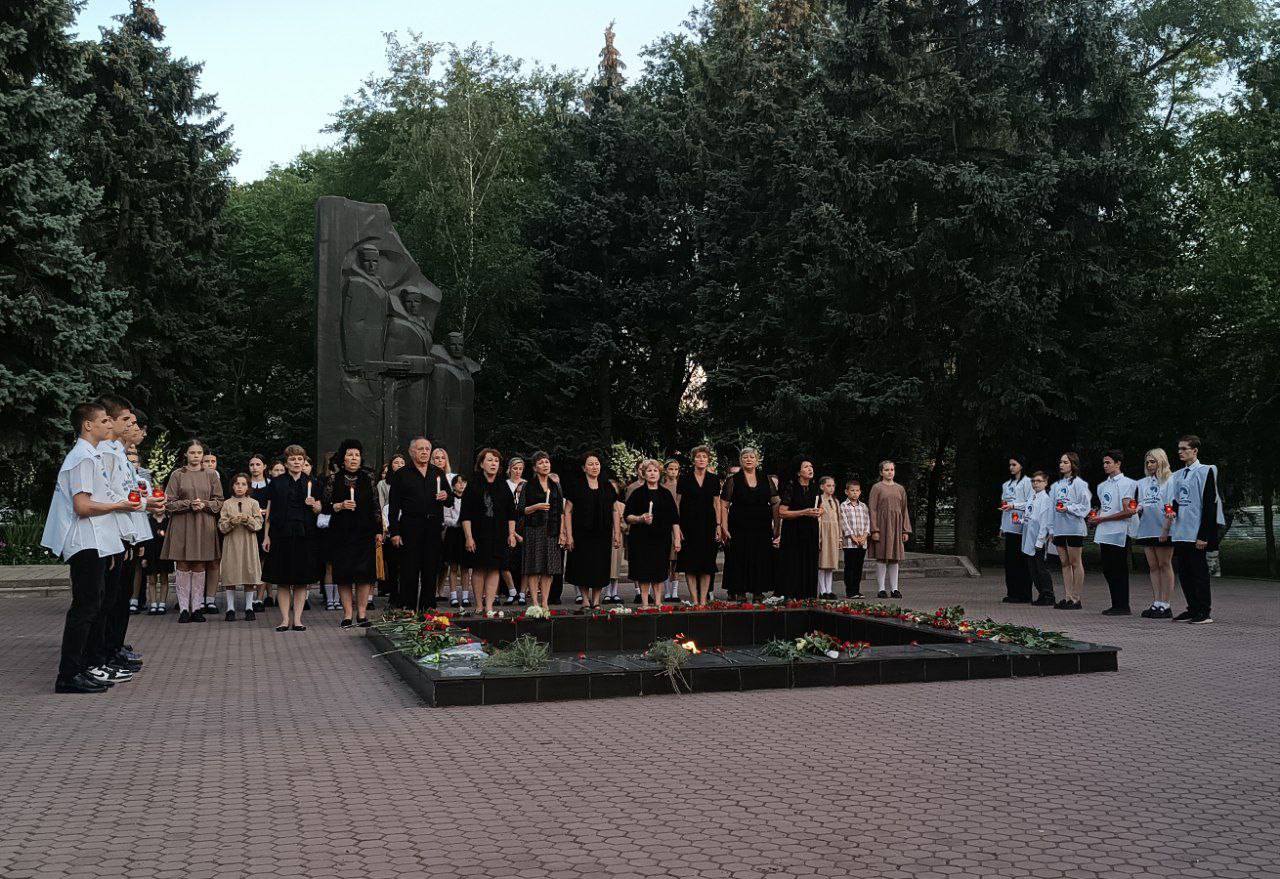 В Батайске прошла Общенациональная акция «Свеча памяти».