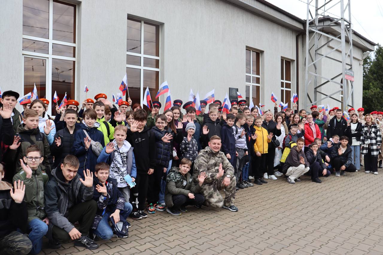 Батайчане приняли участие в экскурсионно-патриотической поездке на ретропоезде в Волгоград
