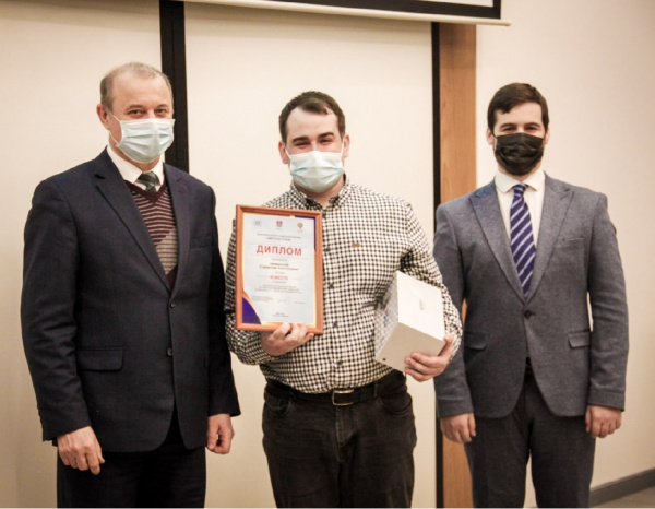 Учитель школы №6 города Батайска занял III место в конкурсе социальной рекламы «Чистые руки»