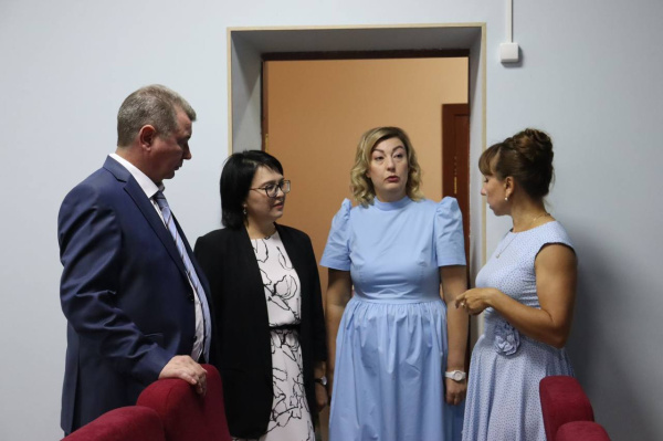 В Батайске 1 сентября по нацпроекту «Культура» открыли виртуальный концертный зал в Музыкальной школе №3.