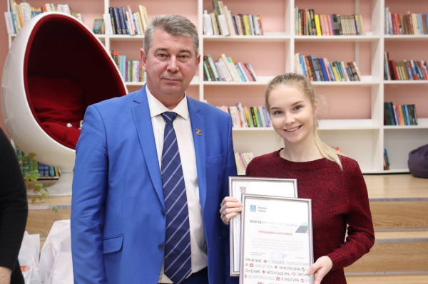 Роман Волошин поздравил волонтёров города Батайска с наступающим праздником