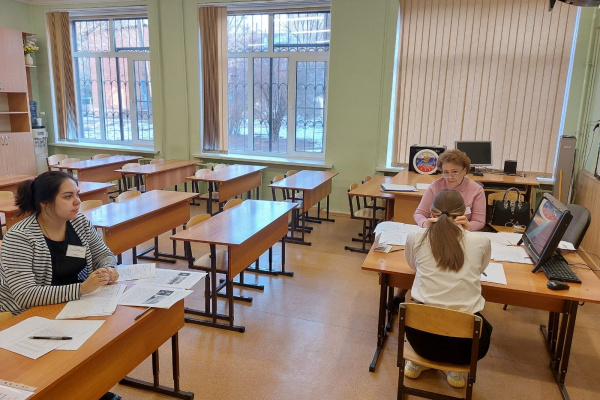 В Батайске девятиклассники приняли участие в итоговом собеседовании по русскому языку