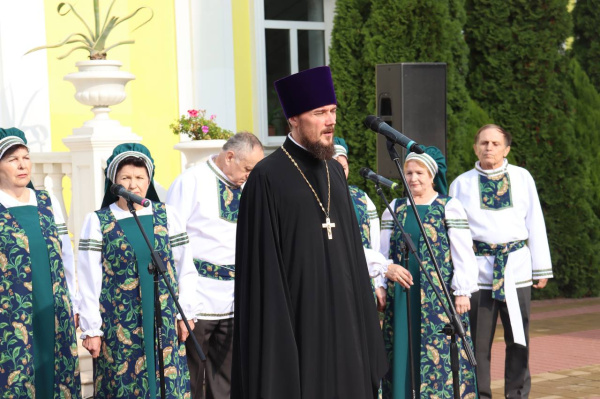 В Батайске открыли молодежный форум «Православная осень»