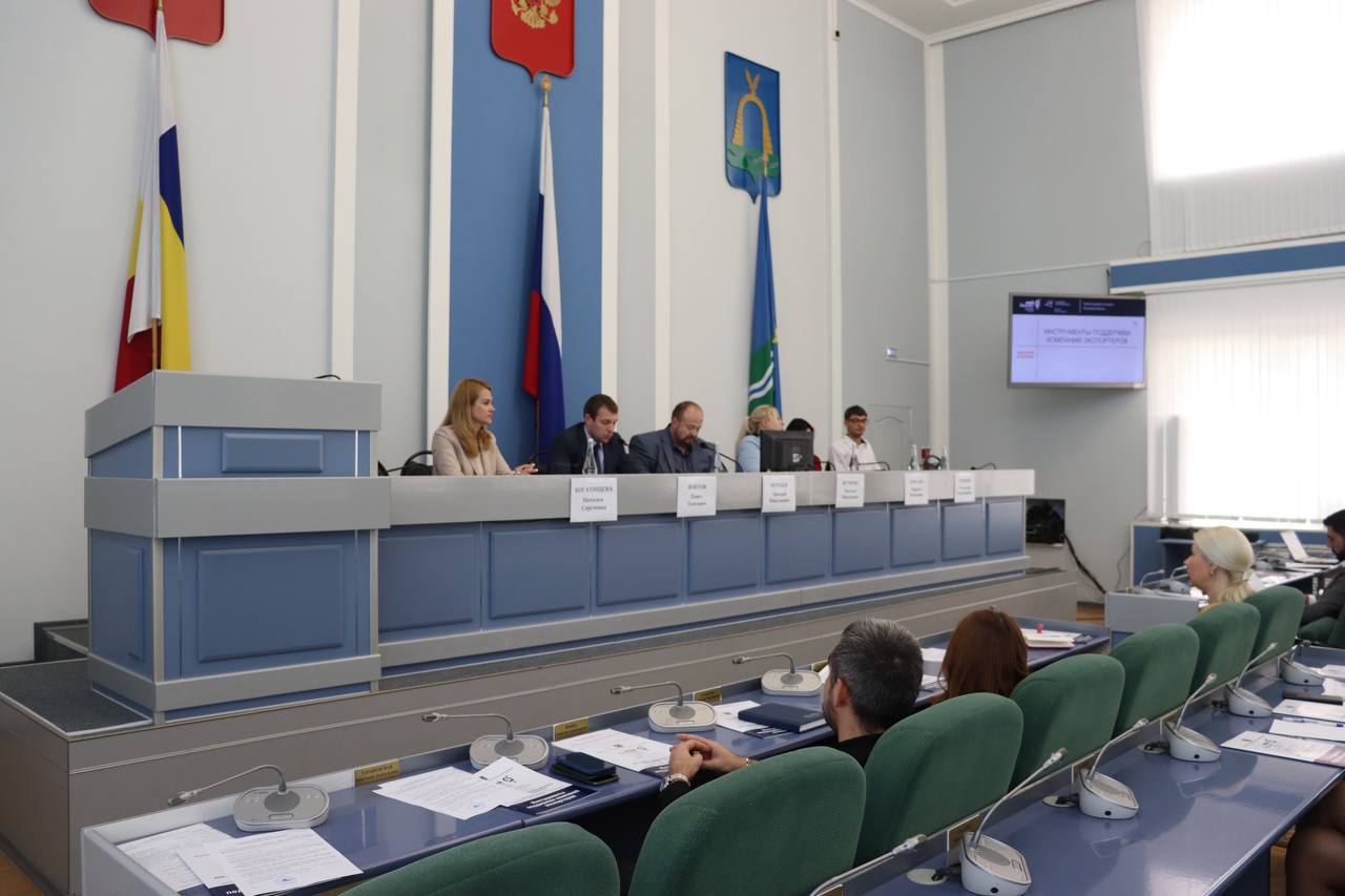 В Батайске состоялась рабочая встреча, на которой обсудили меры государственной поддержки донских экспортеров