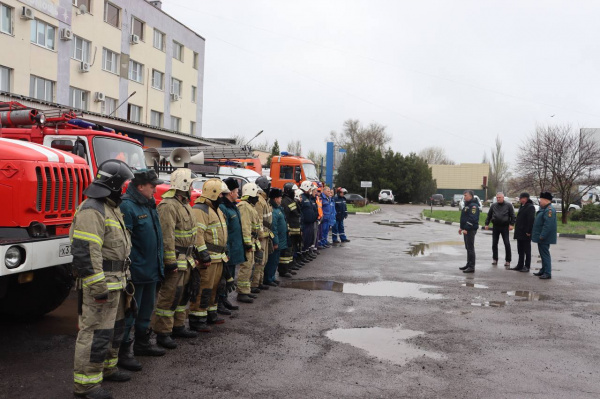 В Батайске состоялись командно-штабные учения пожарных и аварийно-спасательных служб 