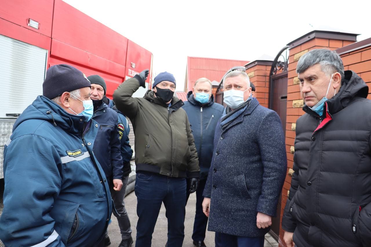 Геннадий Павлятенко провёл очередной выезд в проблемные районы города Батайска, которые подвержены подтоплению