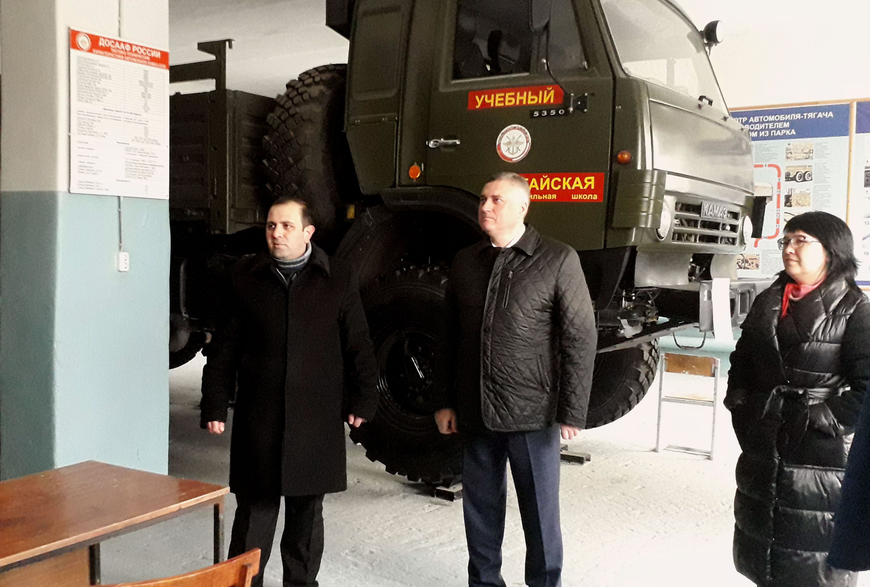 Геннадий Павлятенко посетил старейшую автошколу ДОСААФ в Батайске