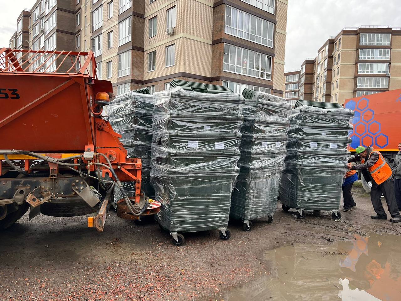 В Батайске появится 300 новых контейнеров для сбора ТКО
