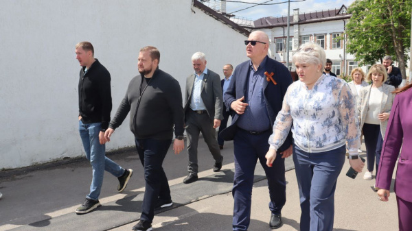 Министр строительства Ростовской области Сергей Куц осмотрел объекты в Батайске