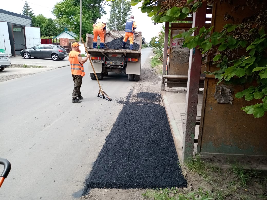 В Батайске завершены работы по ремонту дороги по улице Шмидта,с полной заменой верхнего слоя асфальтобетонного покрытия