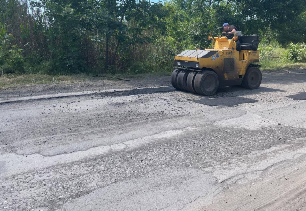 В Батайске на территории Авиагородка устранены дефекты дорожного покрытия