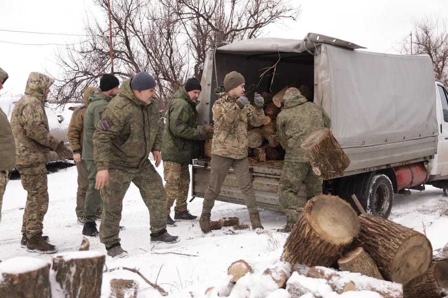 Бойцы 103-го полка получили гуманитарный груз из Батайска