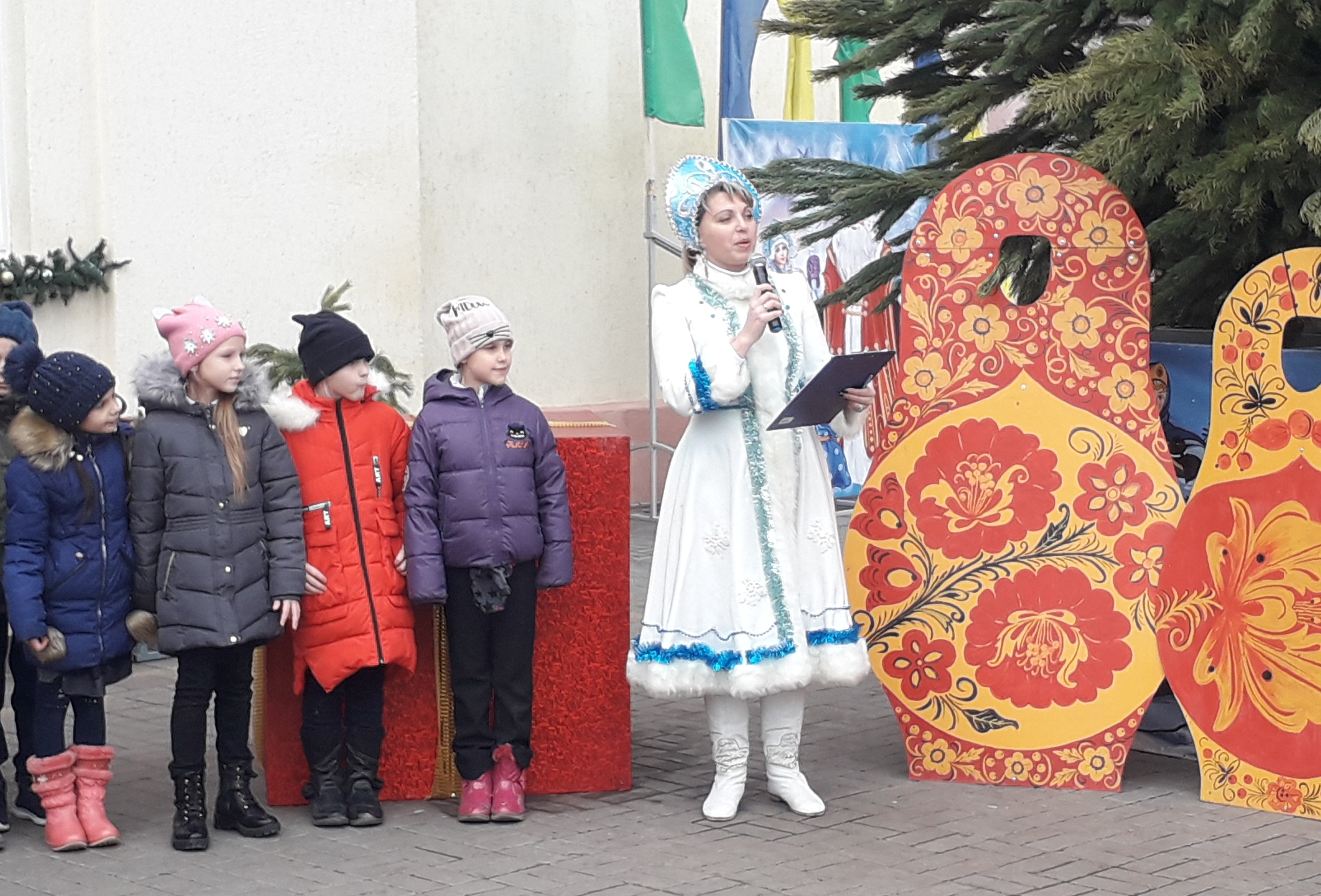В школах Батайска проходят новогодние представления