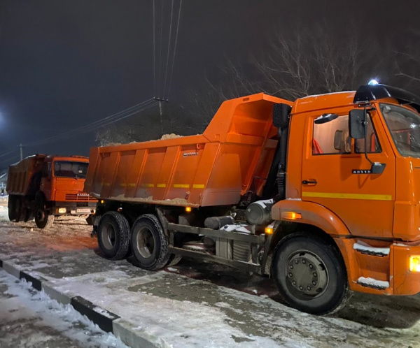Более 200 тонн снега вывезено с улиц города минувшей ночью