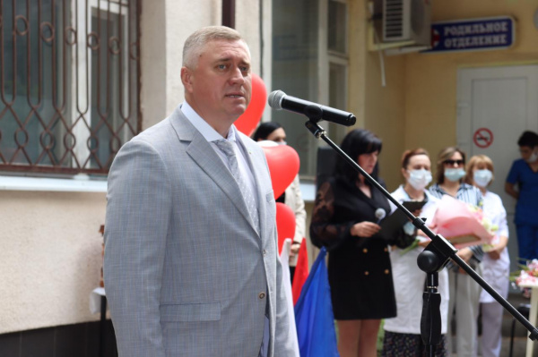 Геннадий Павлятенко поздравил медицинских работников города Батайска с профессиональным праздником